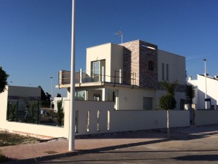 Дом в Испании, с современным дизайном 2